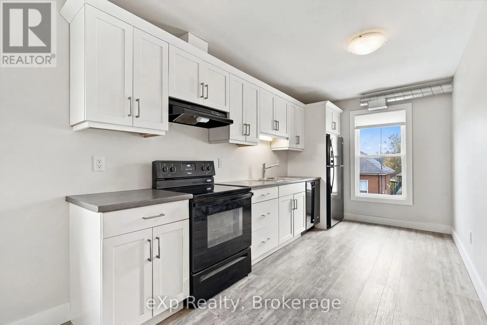 B - 34 DUKE STREET #B