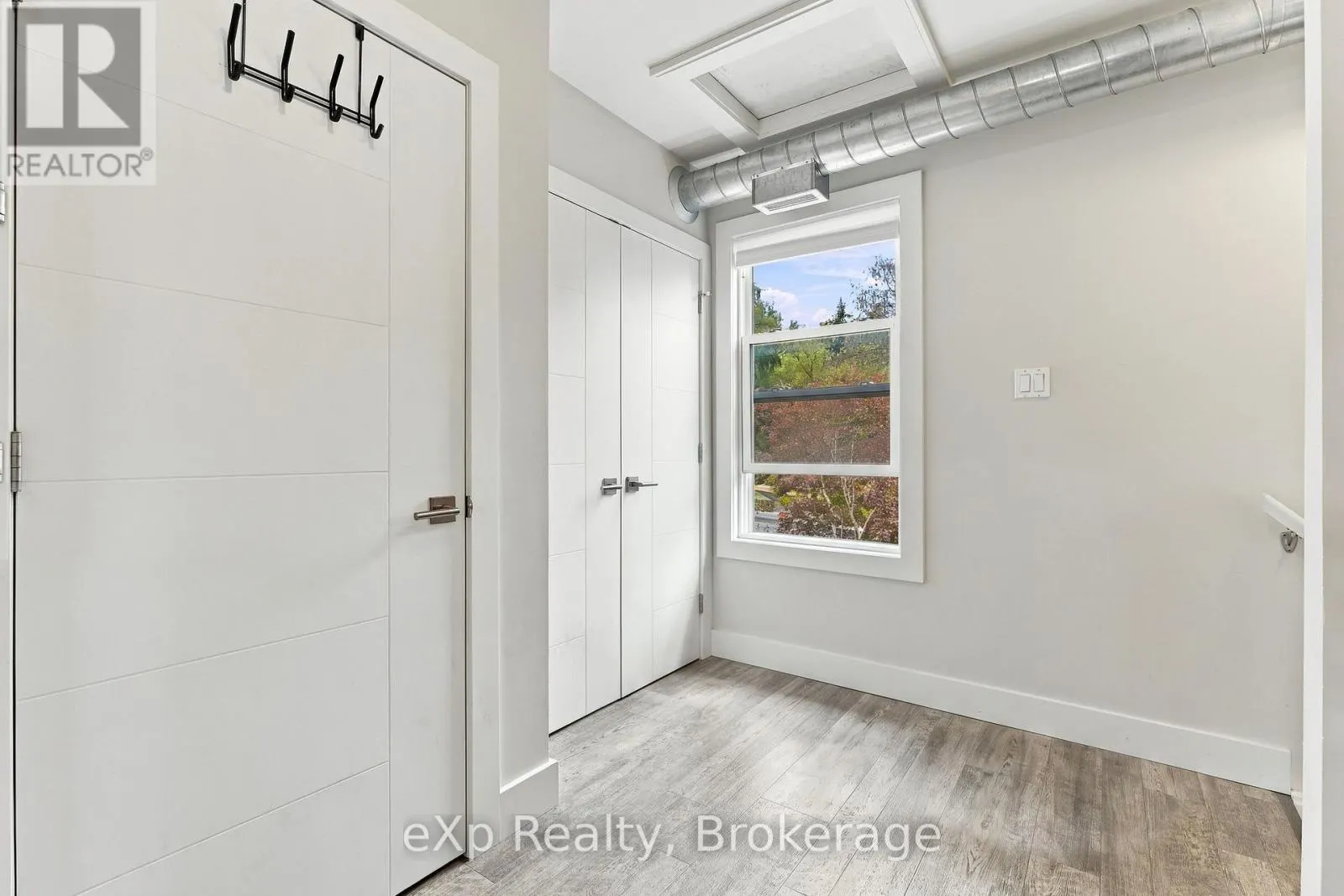 B - 34 DUKE STREET #B