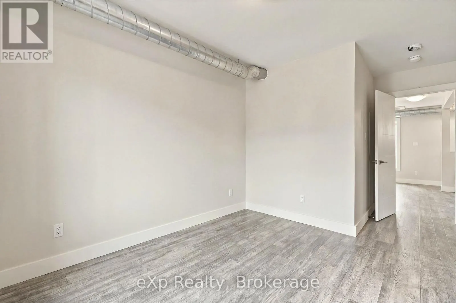 B - 34 DUKE STREET #B