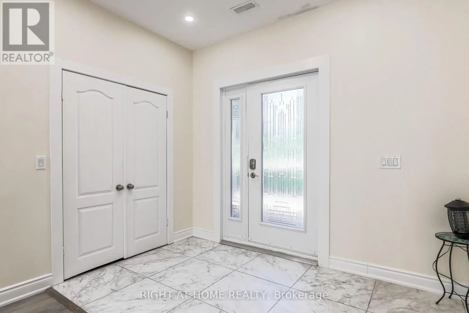 21 SHIRLEY ANNE DRIVE S