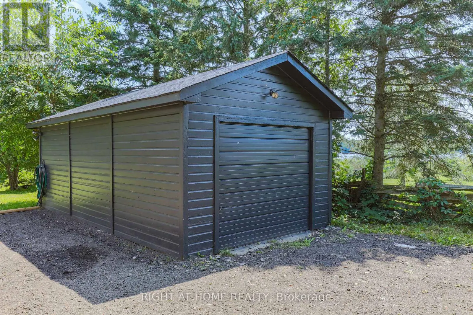 21 SHIRLEY ANNE DRIVE S