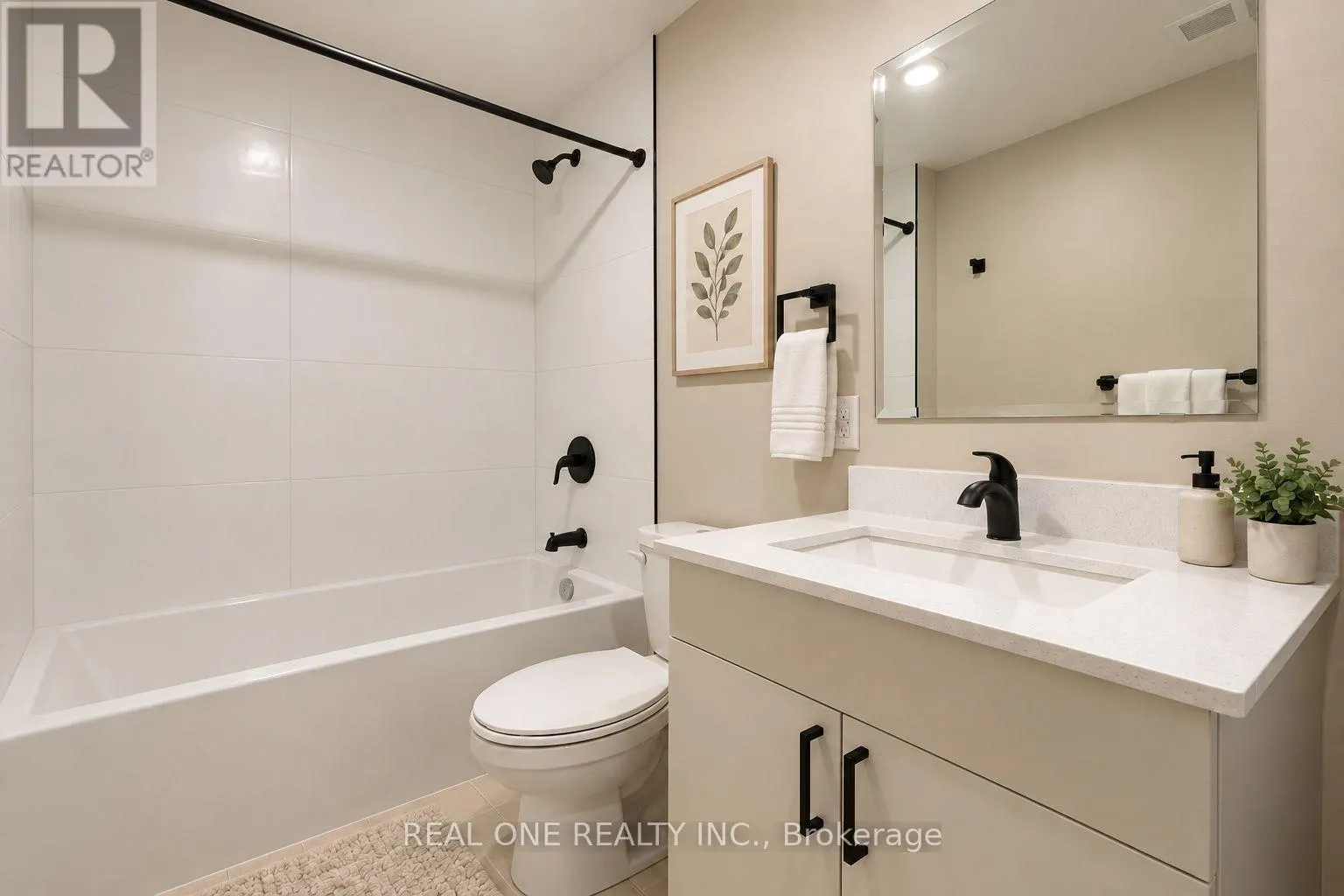 404 - 810 KING STREET W