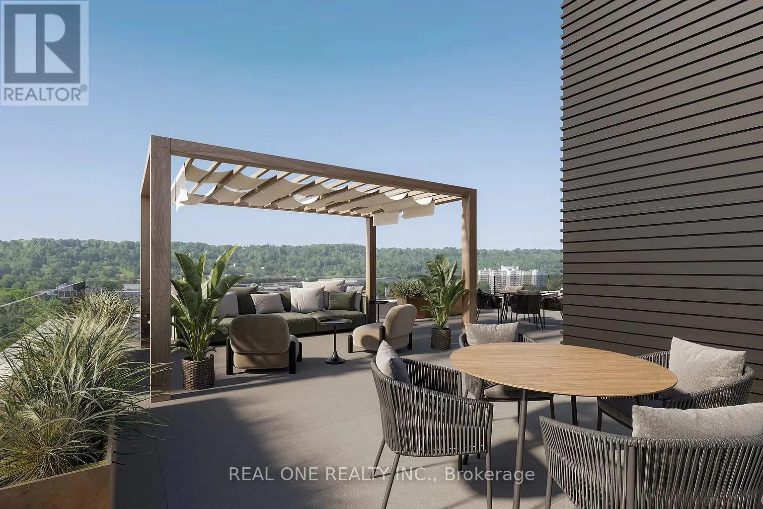 404 - 810 KING STREET W