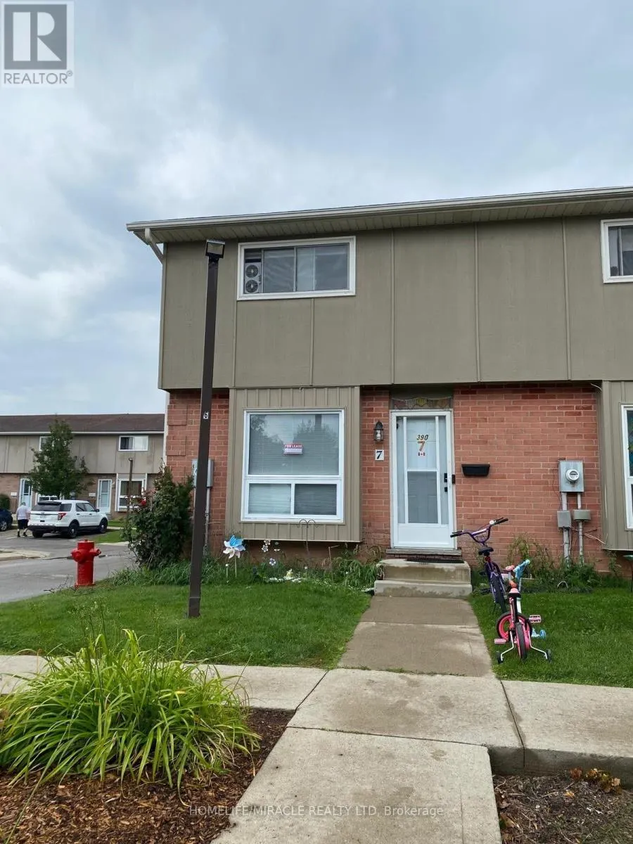 7 - 390 SPRINGBANK AVENUE