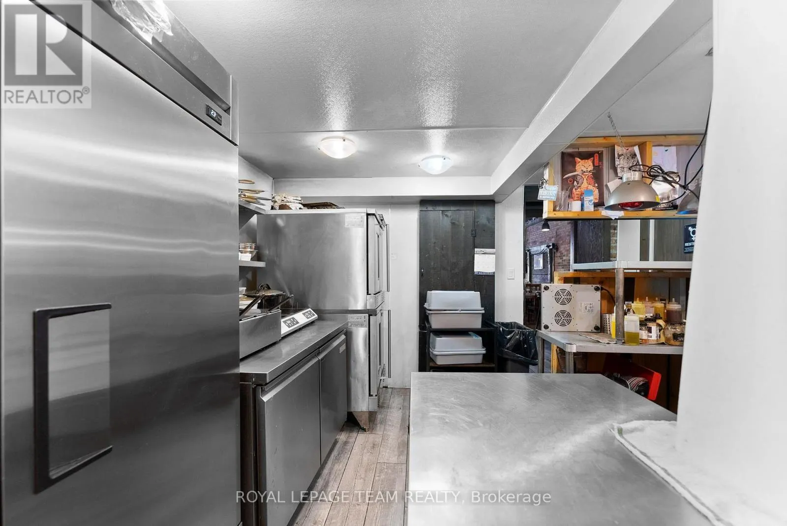 26 ELGIN STREET W