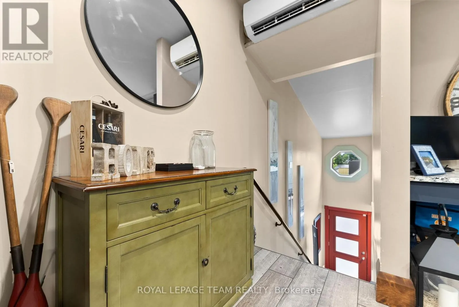 26 ELGIN STREET W