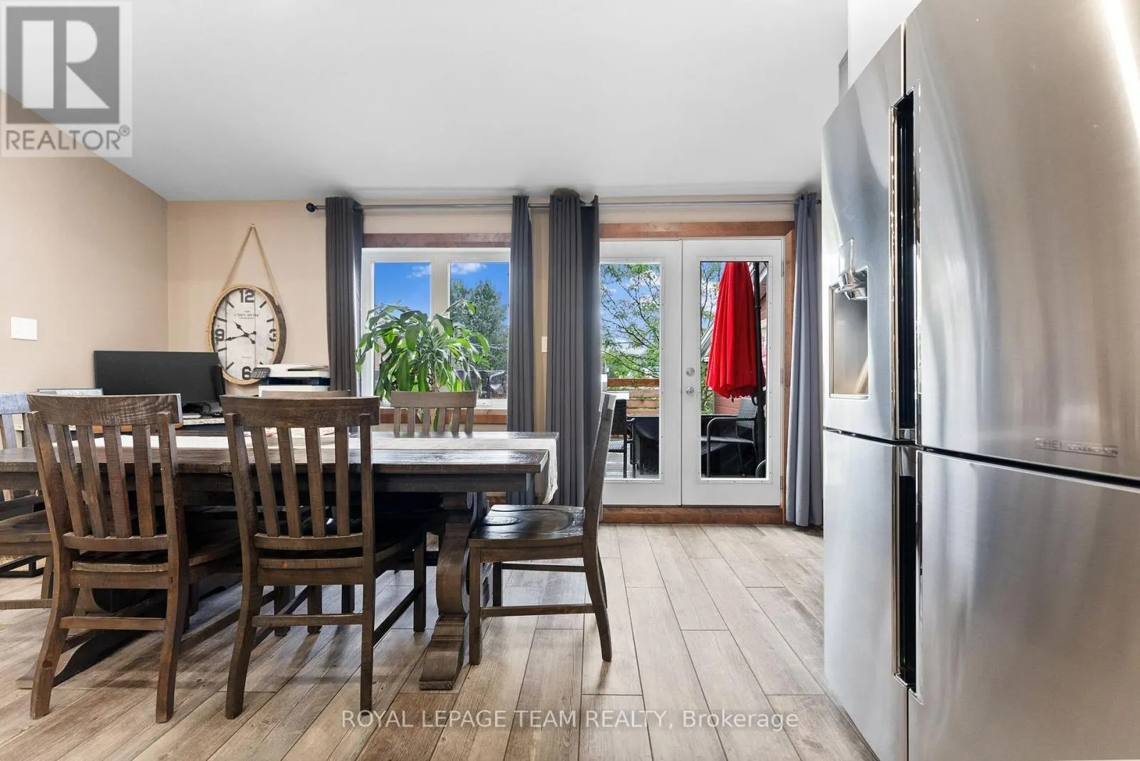 26 ELGIN STREET W