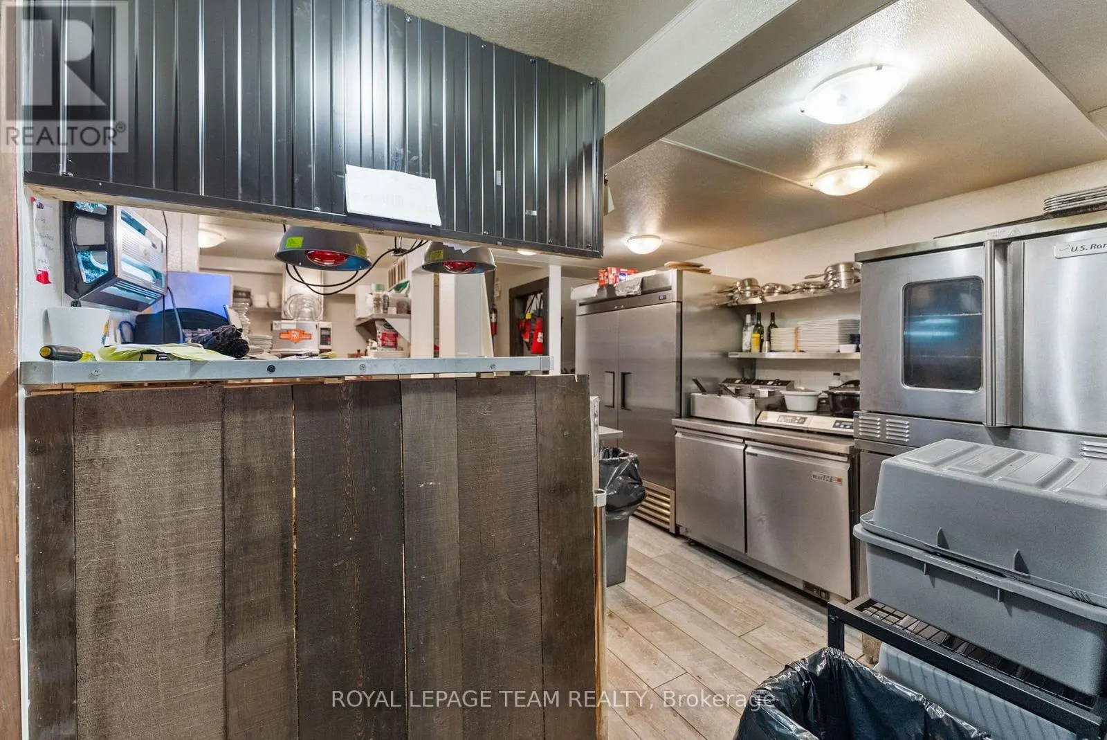 26 ELGIN STREET W