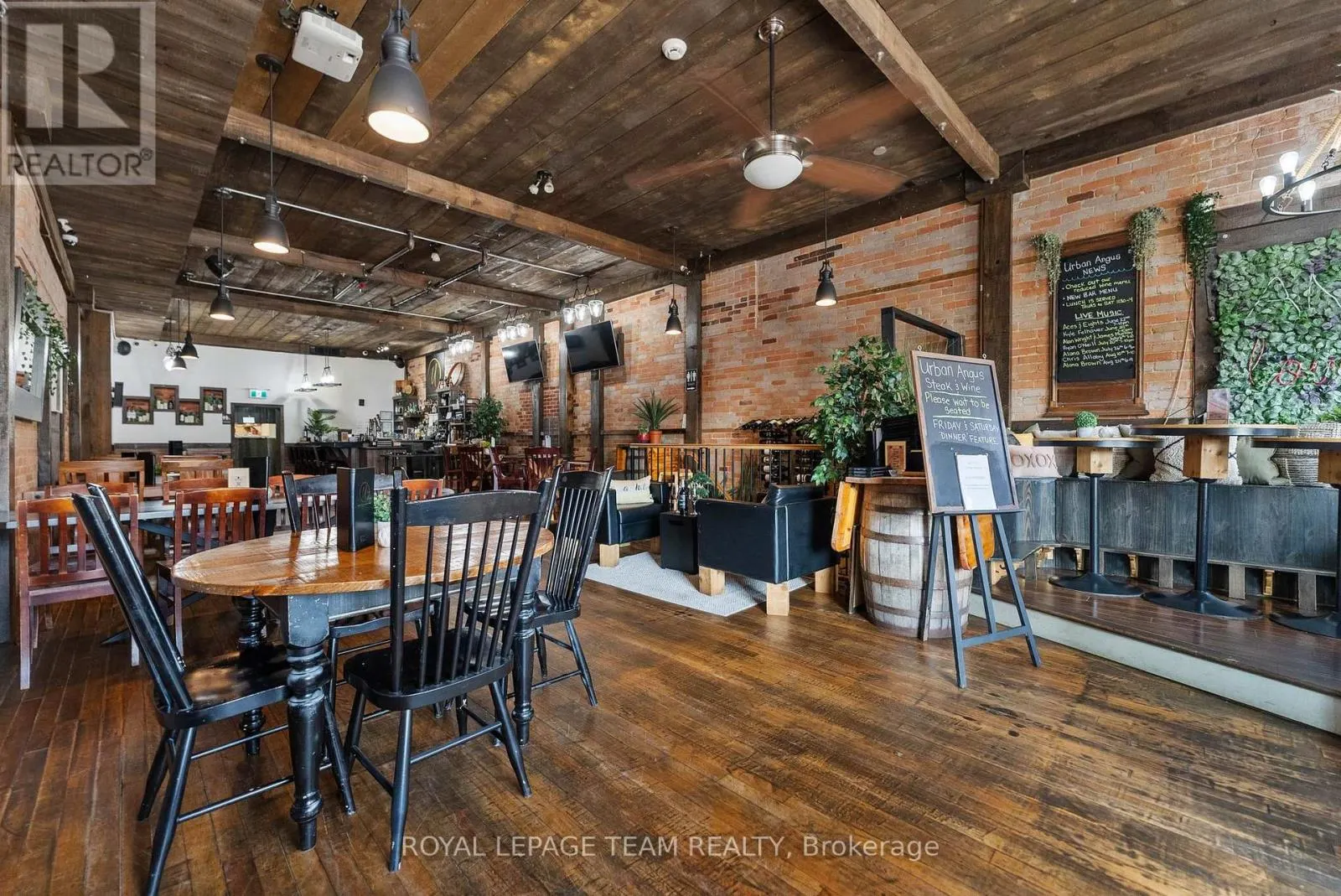 26 ELGIN STREET W