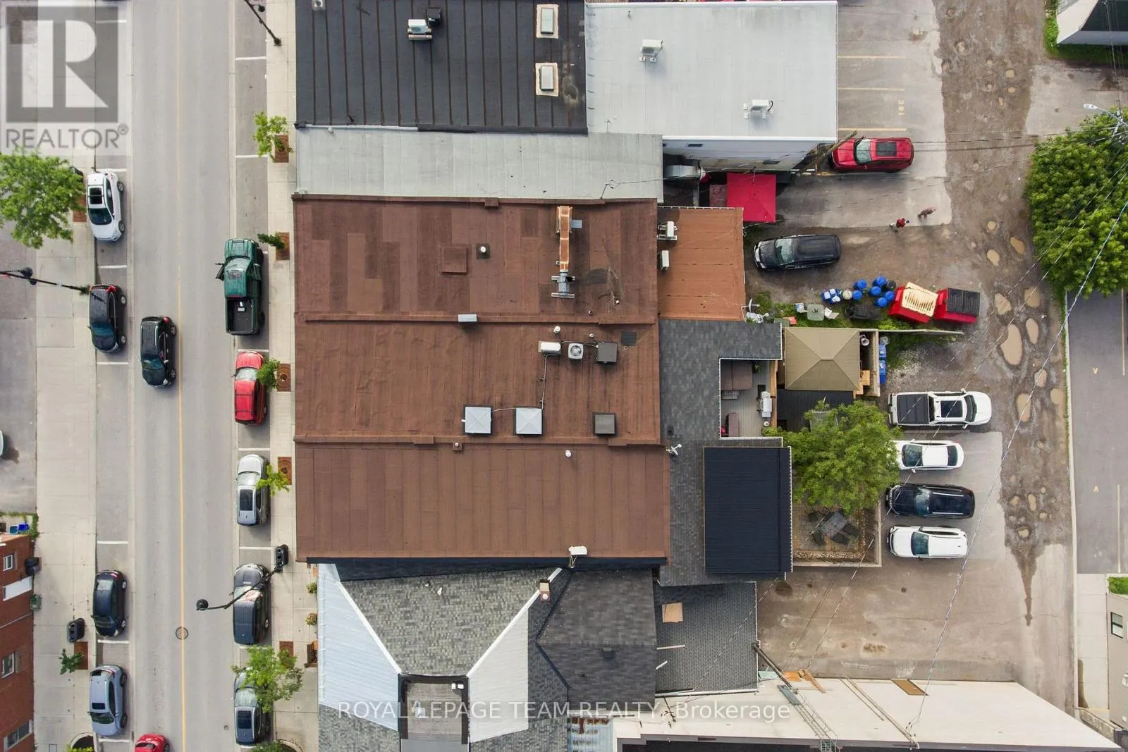 26 ELGIN STREET W