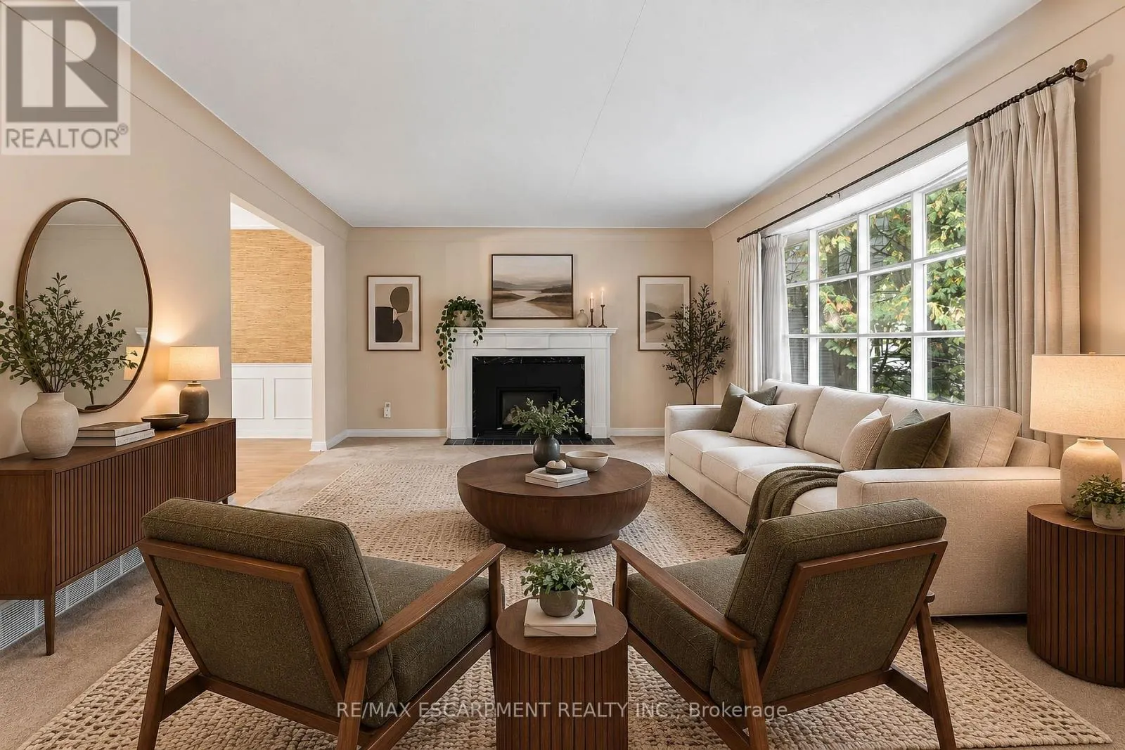 99 RUNNYMEDE CRESCENT