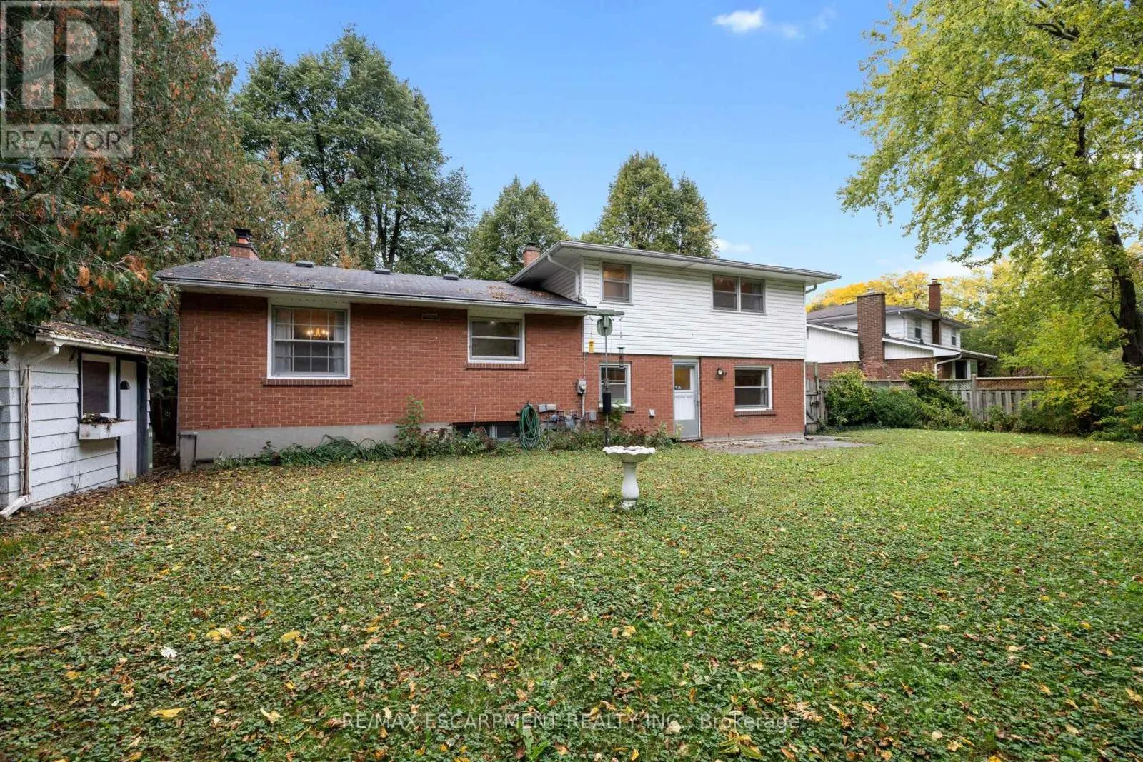 99 RUNNYMEDE CRESCENT