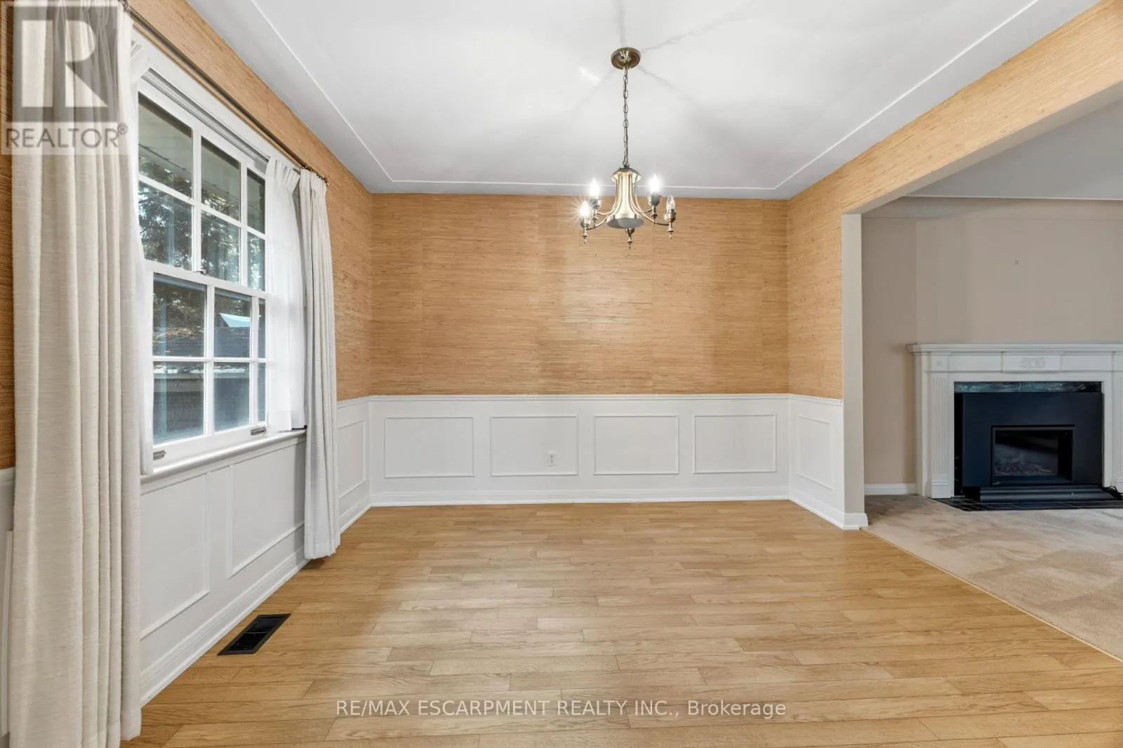 99 RUNNYMEDE CRESCENT