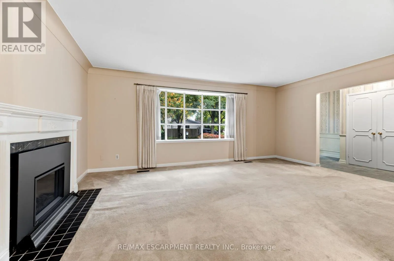 99 RUNNYMEDE CRESCENT