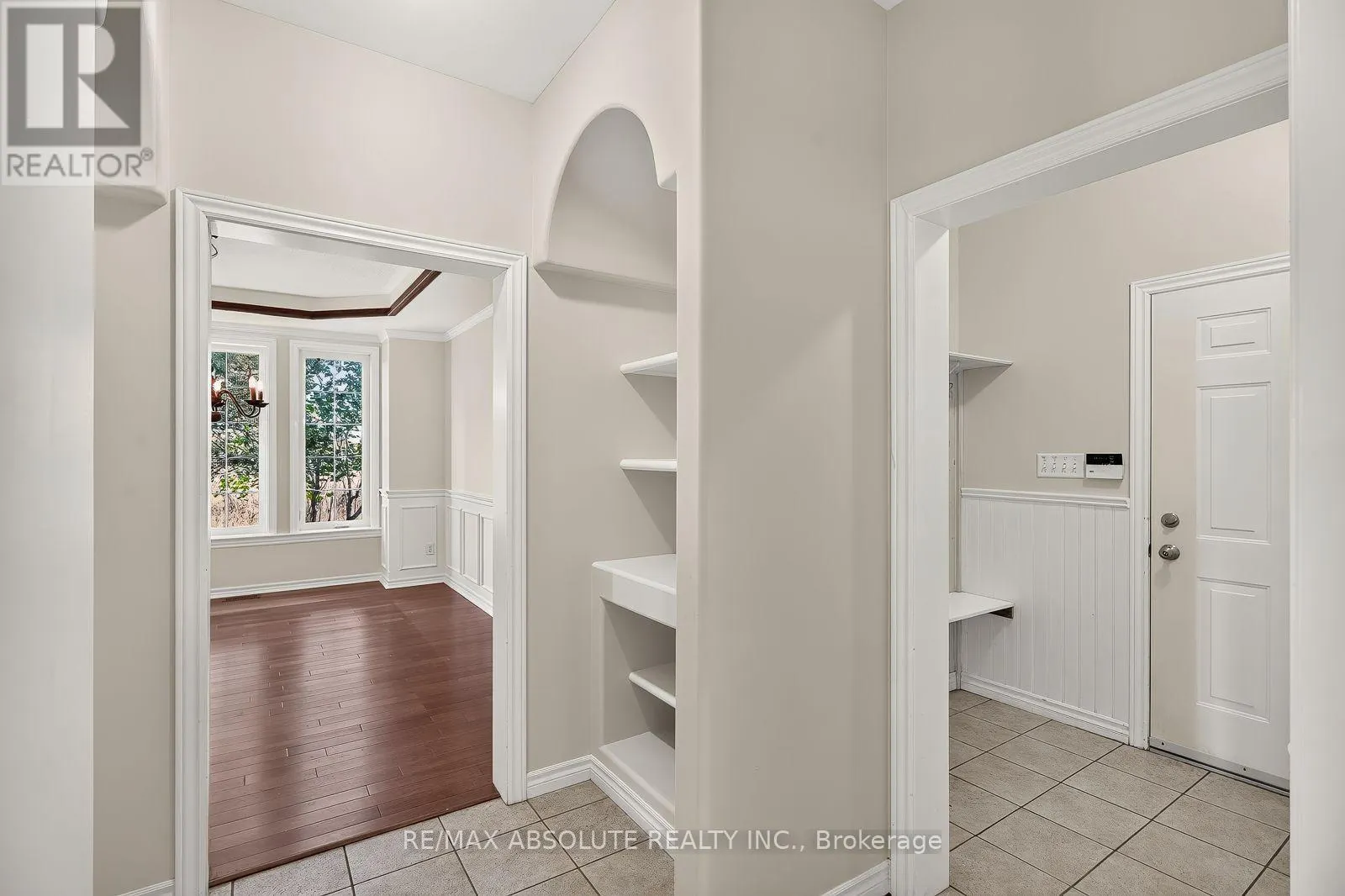 7001 FLEWELLYN ROAD