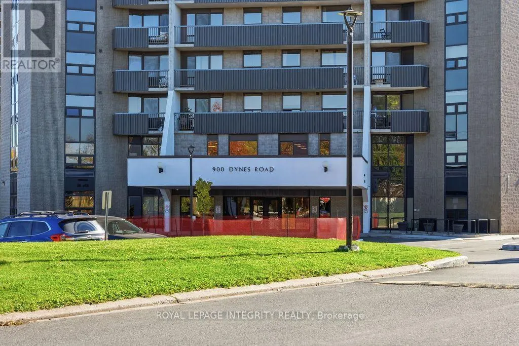 2207 - 900 DYNES ROAD