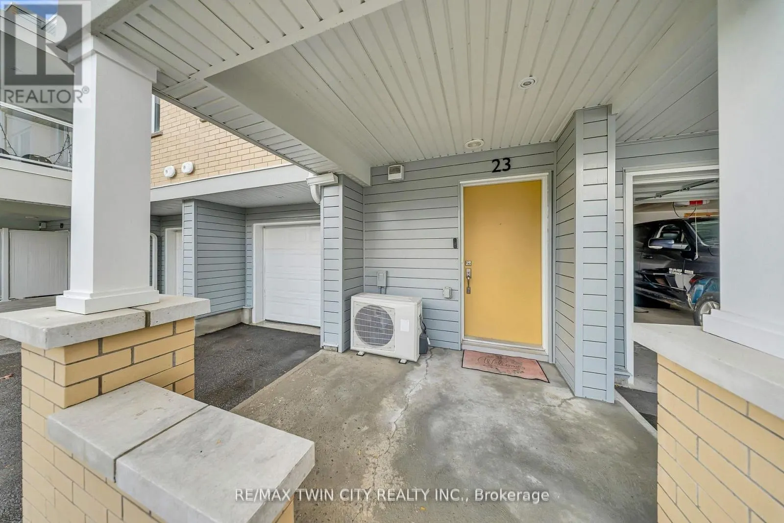23 VALENCIA AVENUE