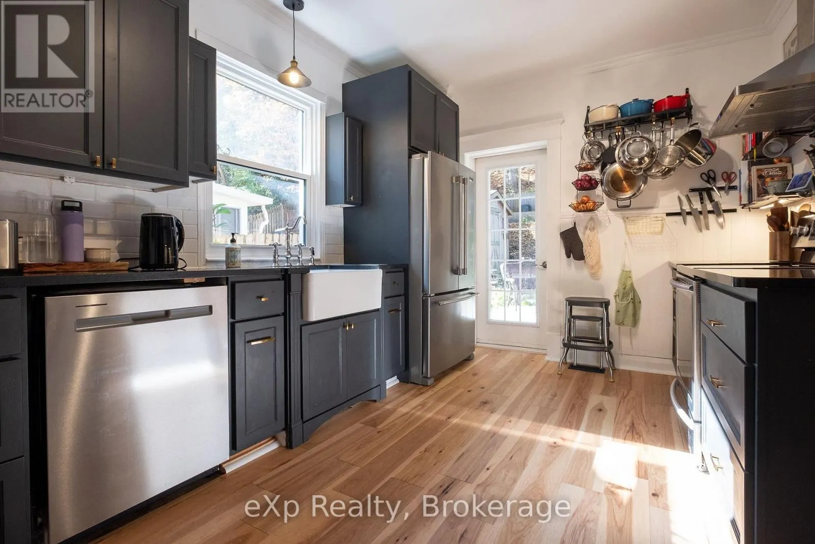 1090 4TH AVENUE A W