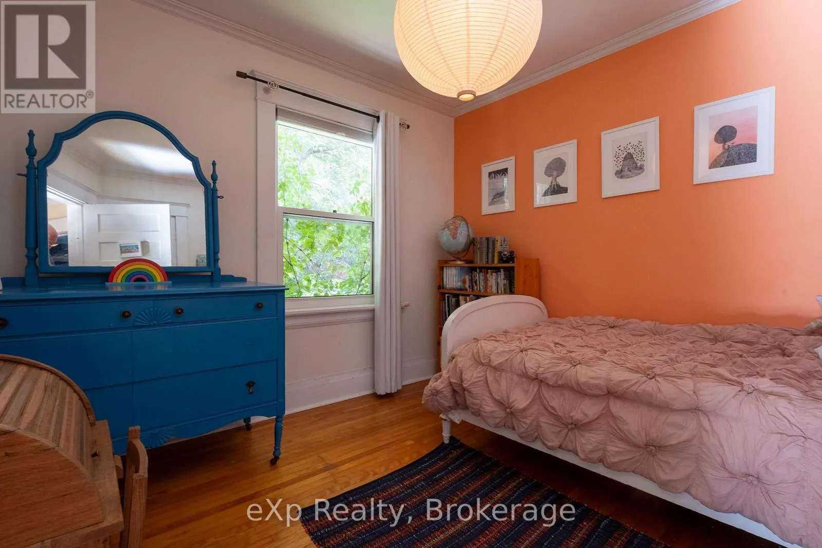1090 4TH AVENUE A W