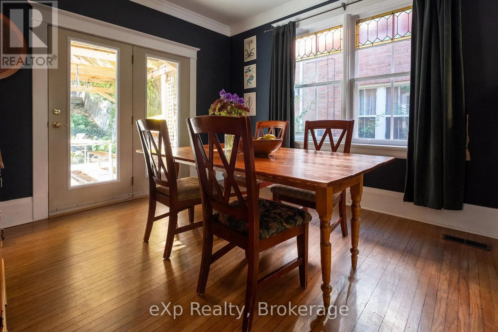 1090 4TH AVENUE A W