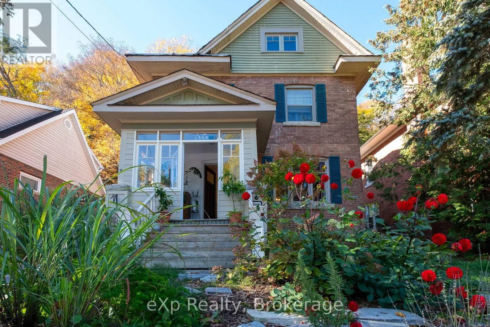 1090 4TH AVENUE A W
