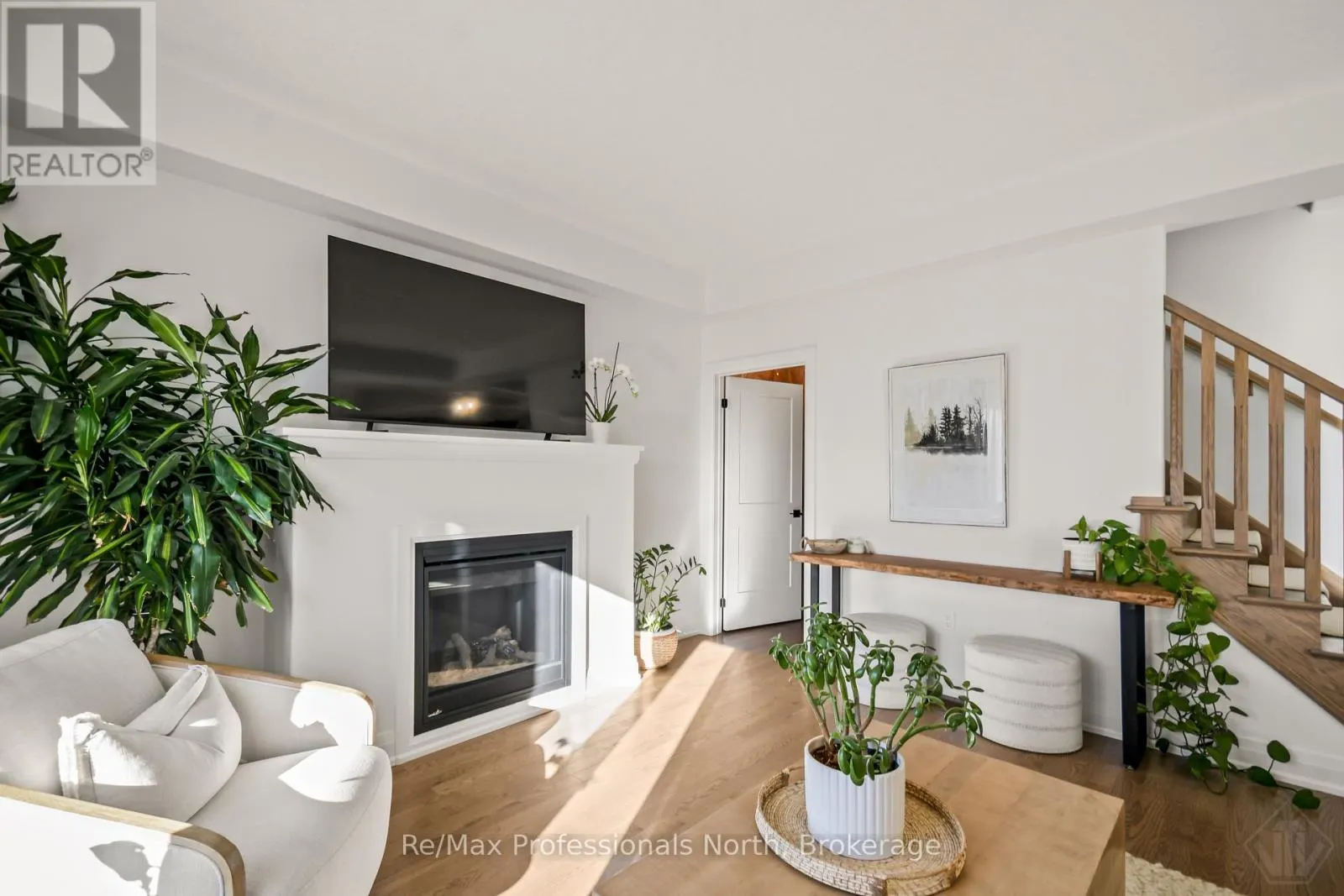 35 WOODSTREAM DRIVE