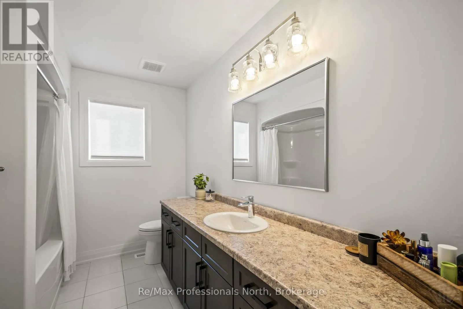 35 WOODSTREAM DRIVE