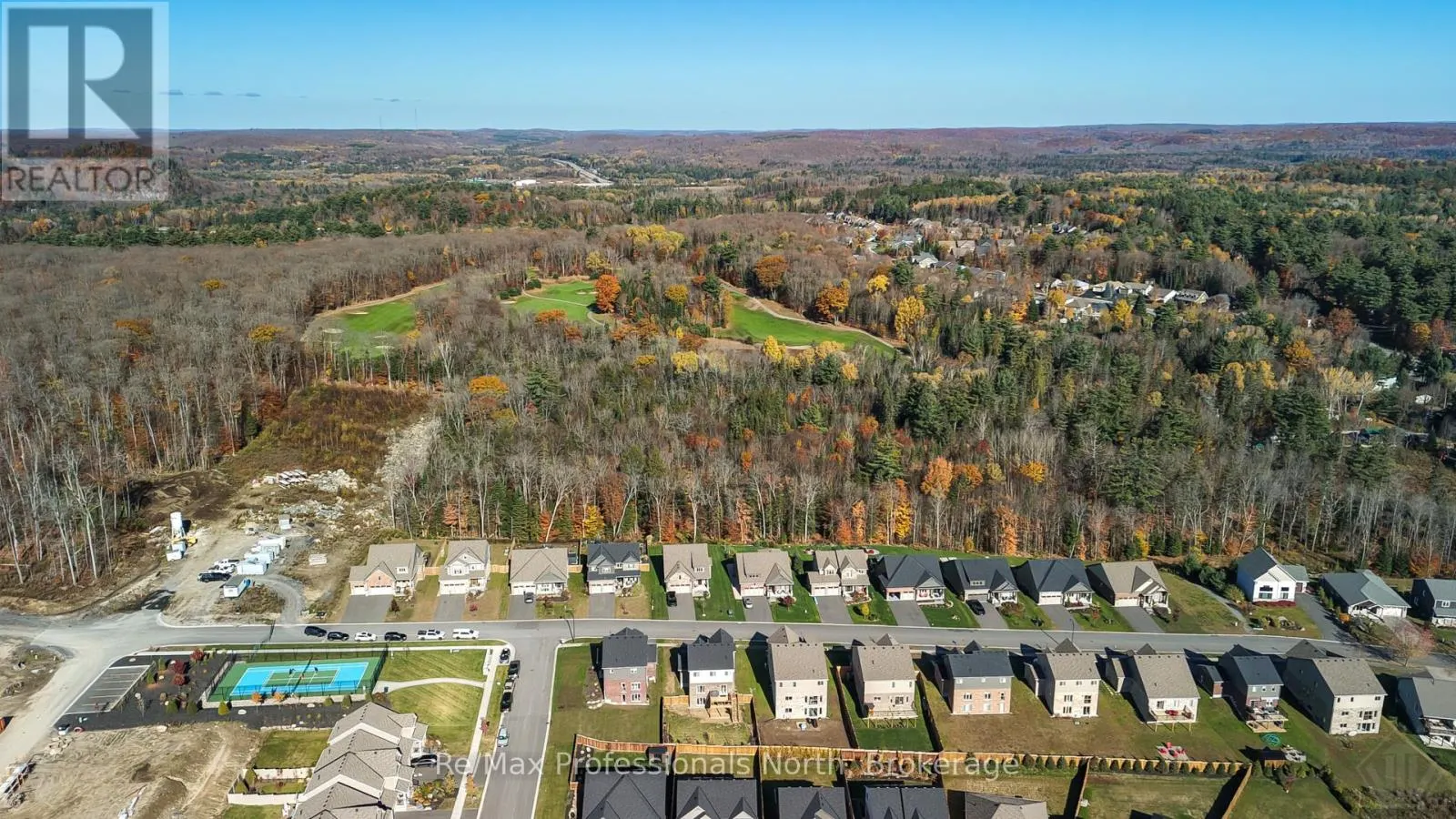 35 WOODSTREAM DRIVE