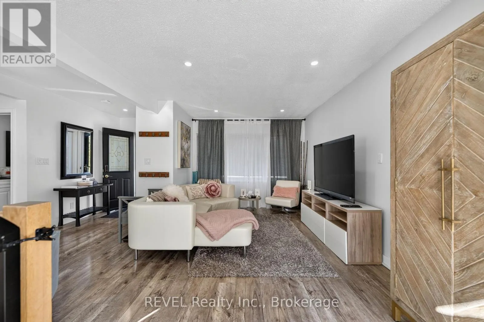 1329 NIAGARA STONE ROAD