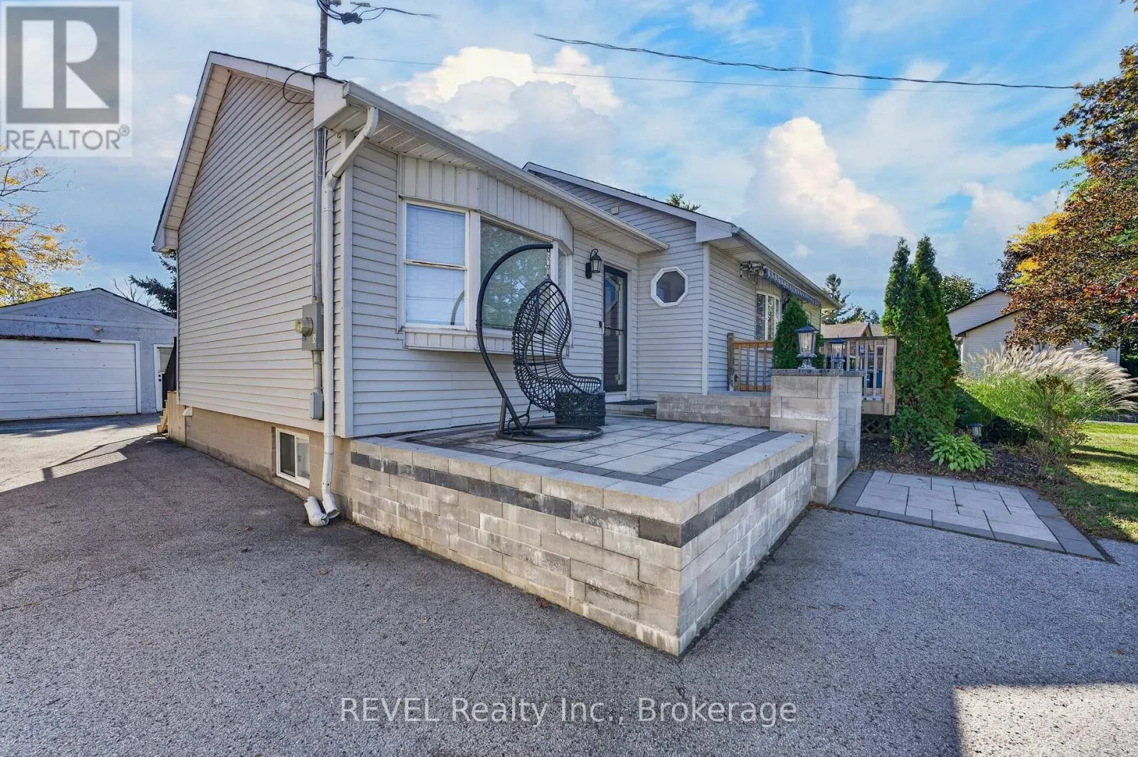 1329 NIAGARA STONE ROAD