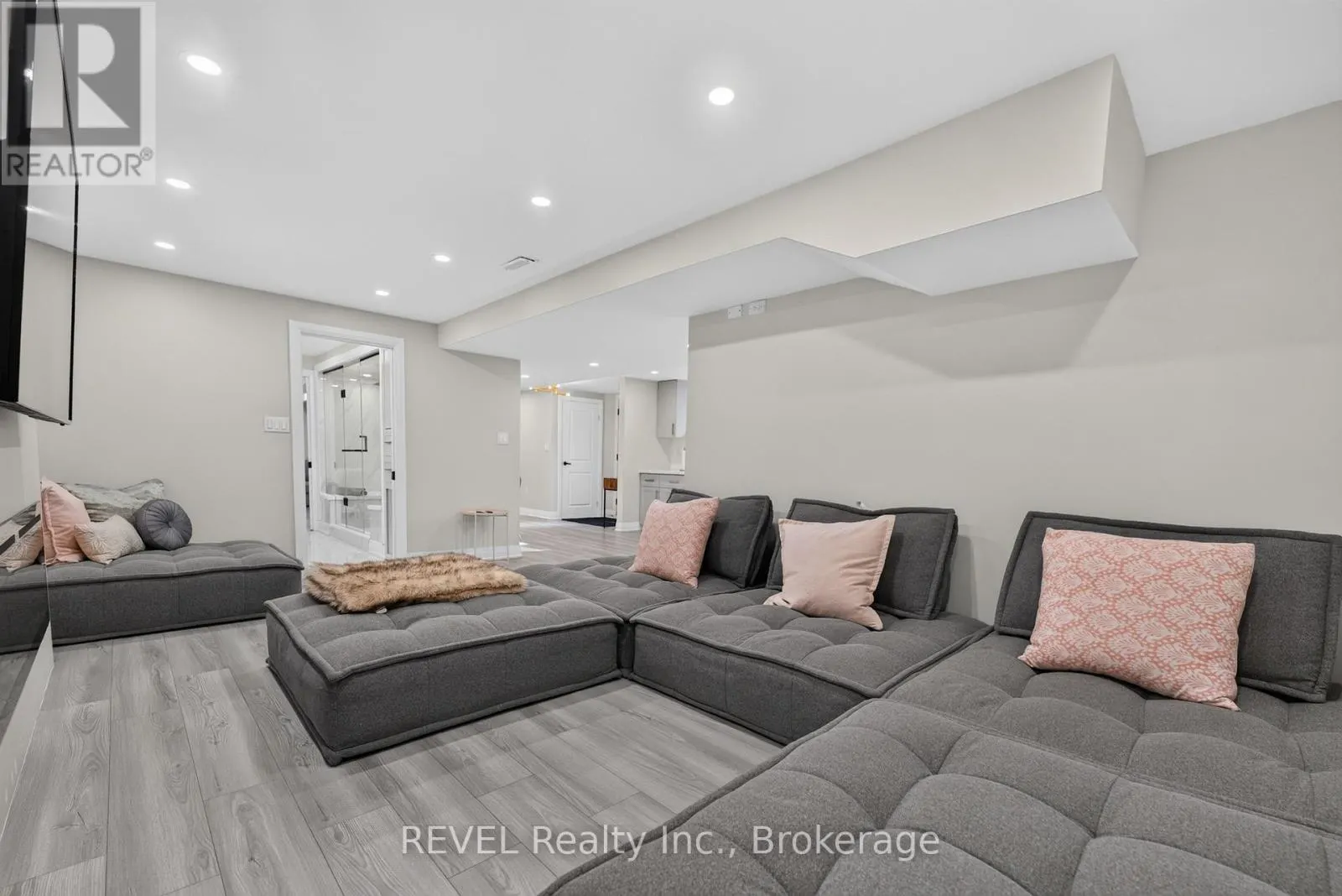 1329 NIAGARA STONE ROAD