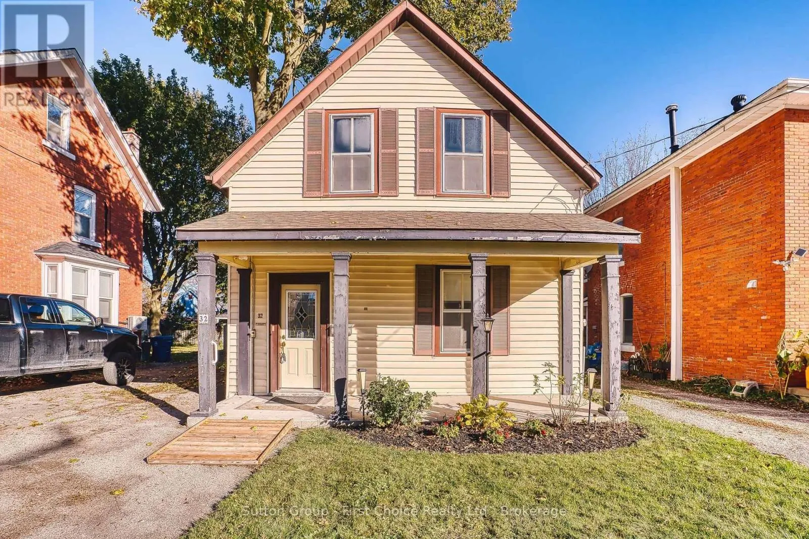 32 FALSTAFF STREET