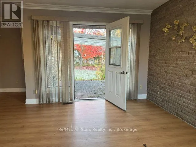 101 COLBORNE STREET W