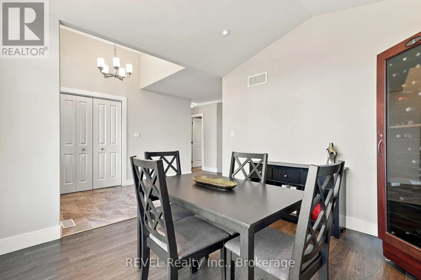 64 SIENNA AVENUE