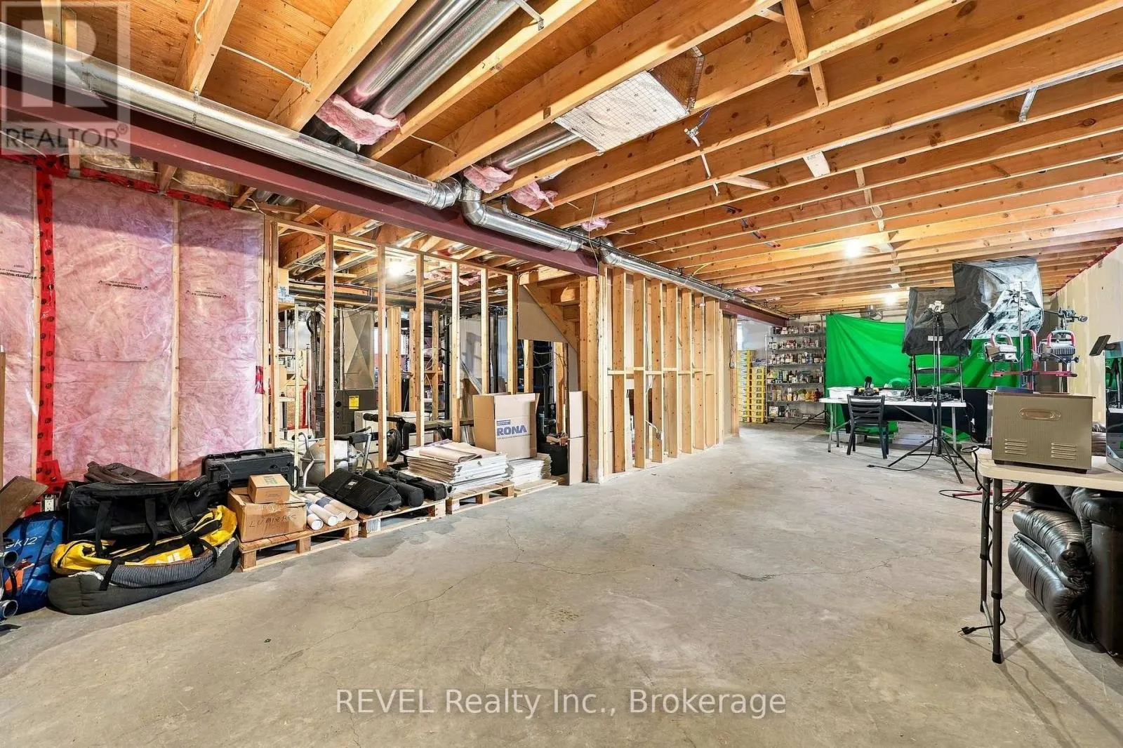 64 SIENNA AVENUE
