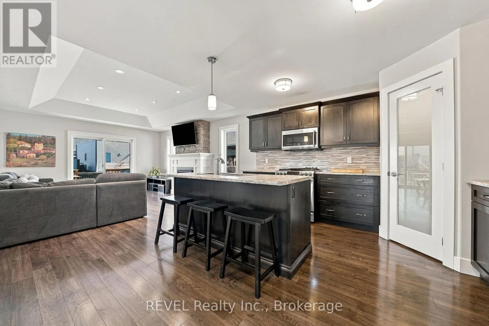 64 SIENNA AVENUE