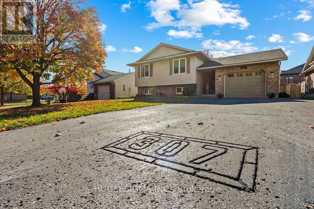 307 JEREMYS CRESCENT