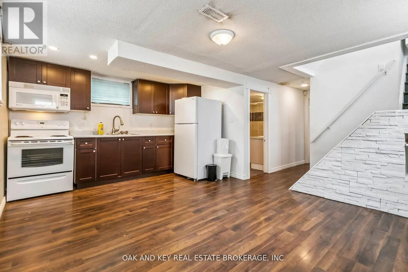 487 BURBROOK PLACE