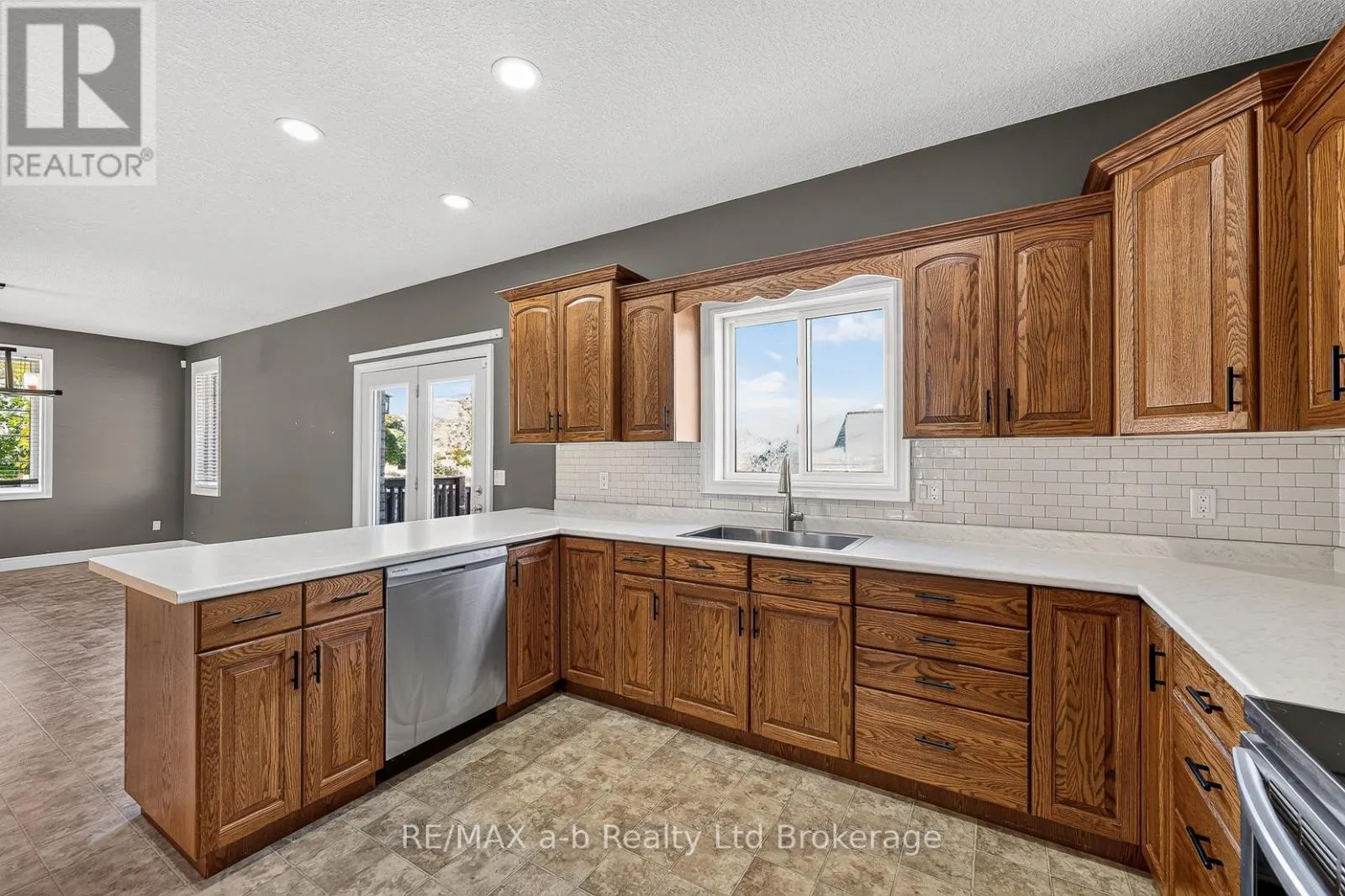 1 WENDY CALDER PLACE