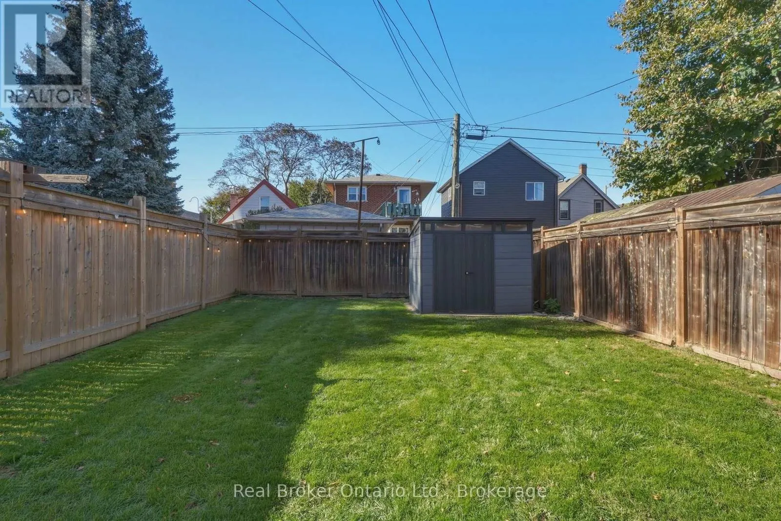 23 BARONS AVENUE N
