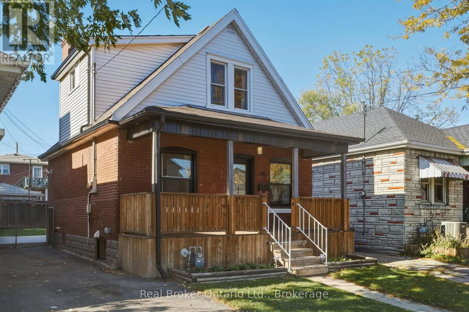 23 BARONS AVENUE N
