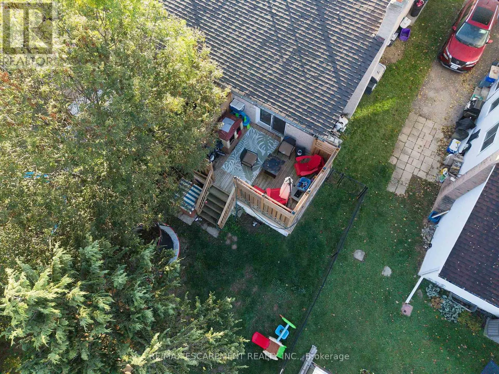 121 ASHGROVE AVENUE