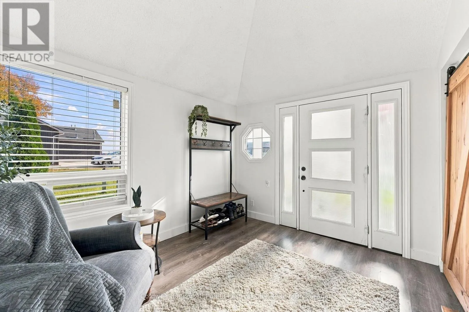 10 AMBERLEY ROAD