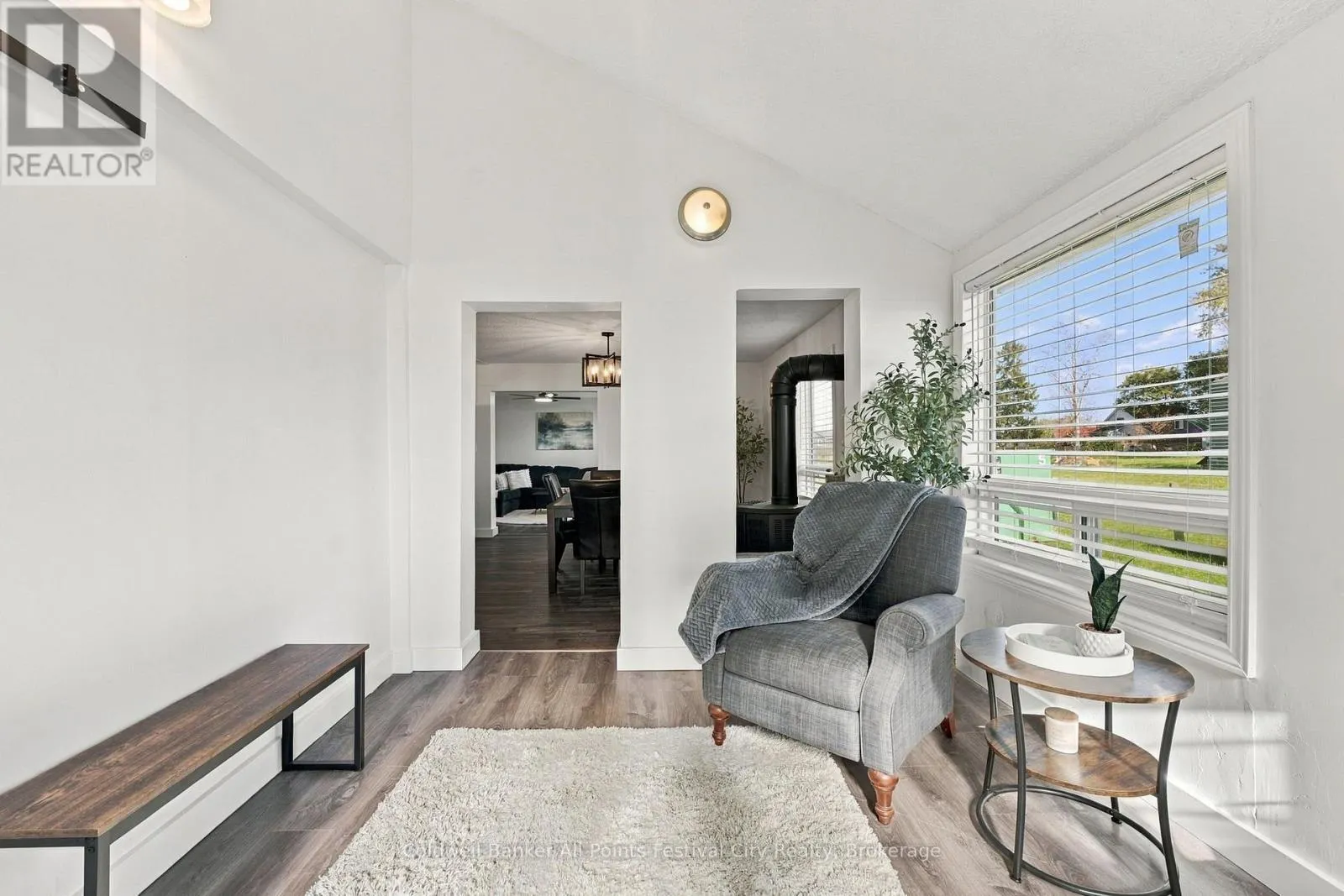 10 AMBERLEY ROAD