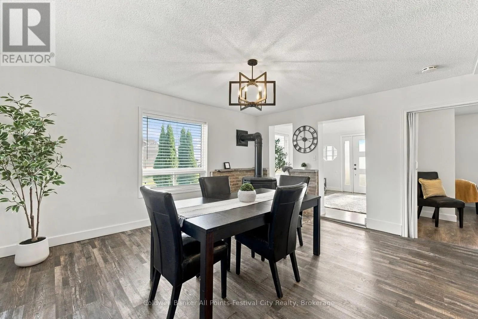 10 AMBERLEY ROAD