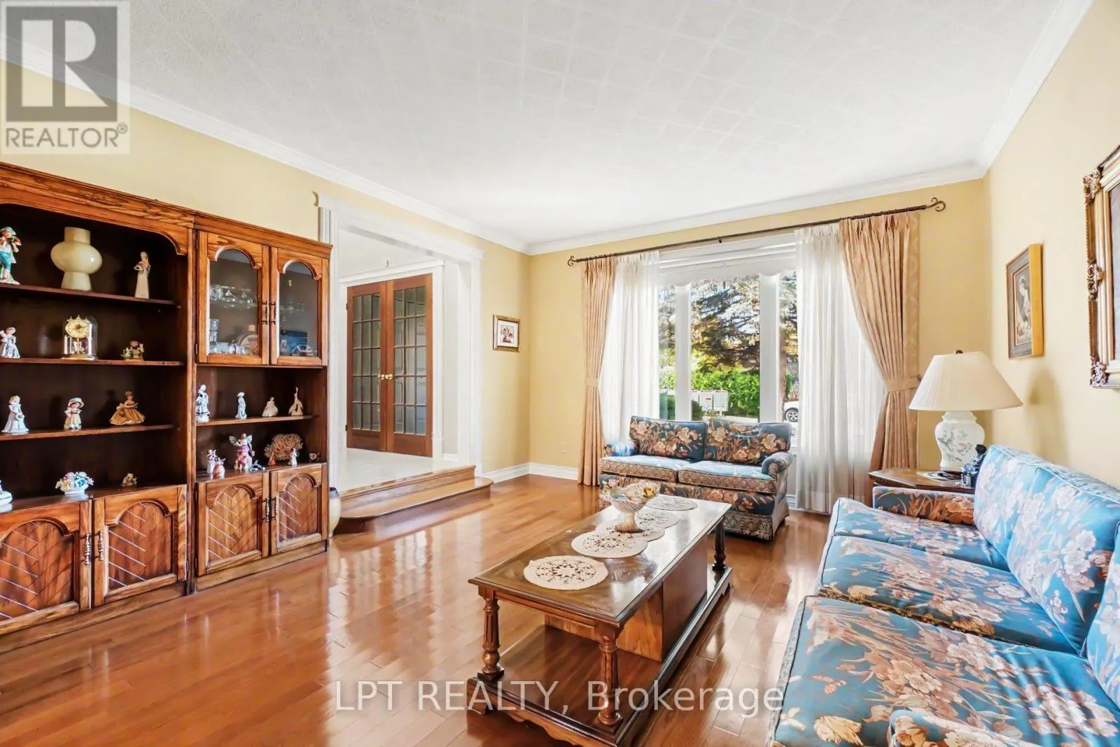 24 BELLEVIEW DRIVE