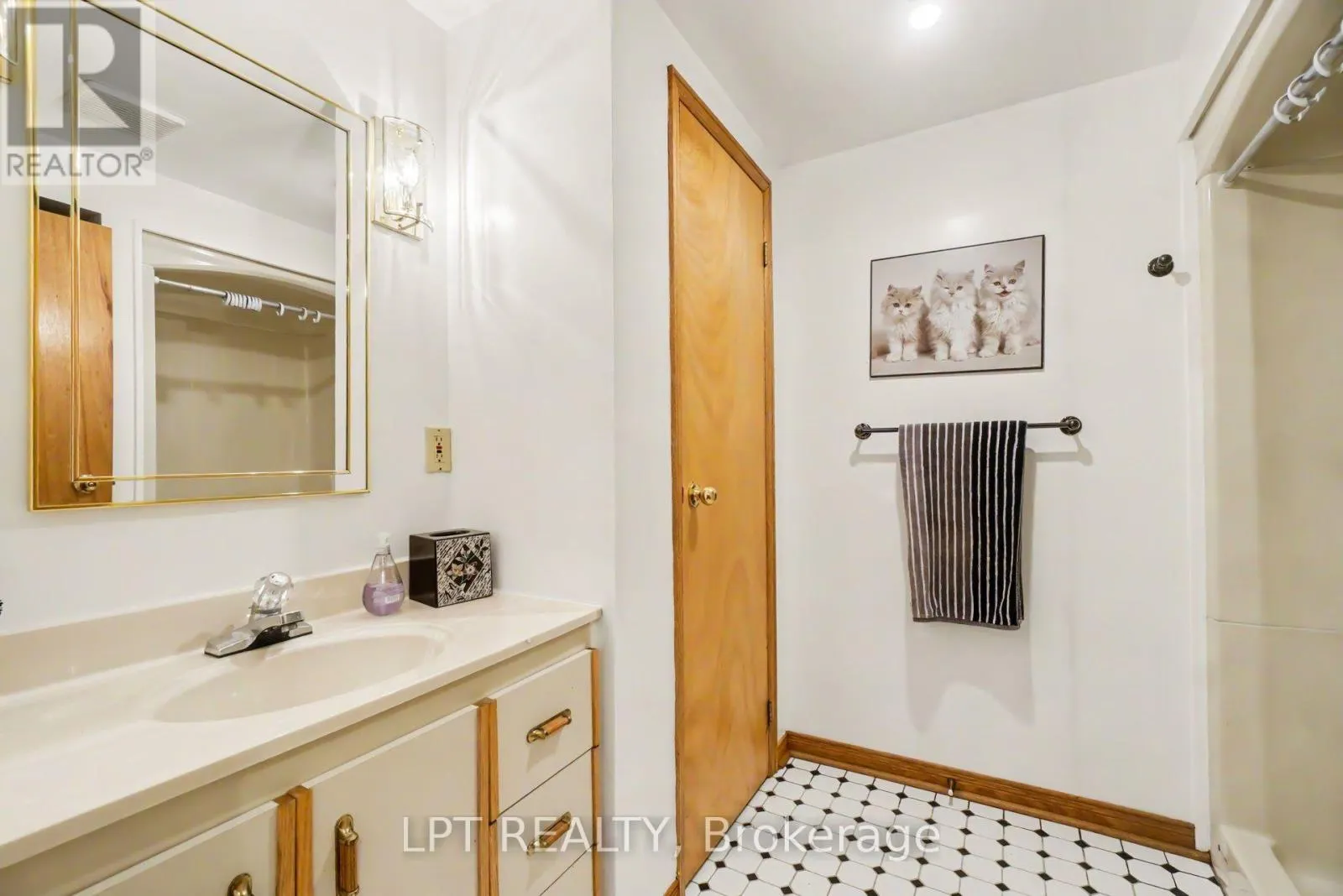 24 BELLEVIEW DRIVE