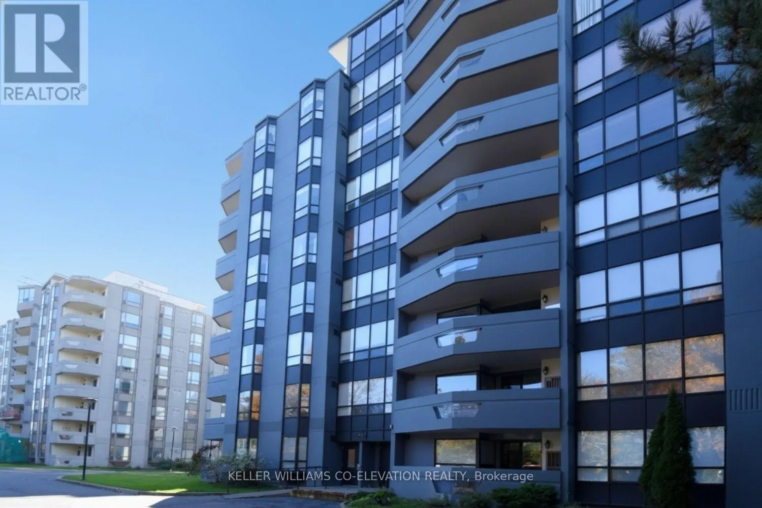 602 - 6 VILLAGE GREEN BOULEVARD