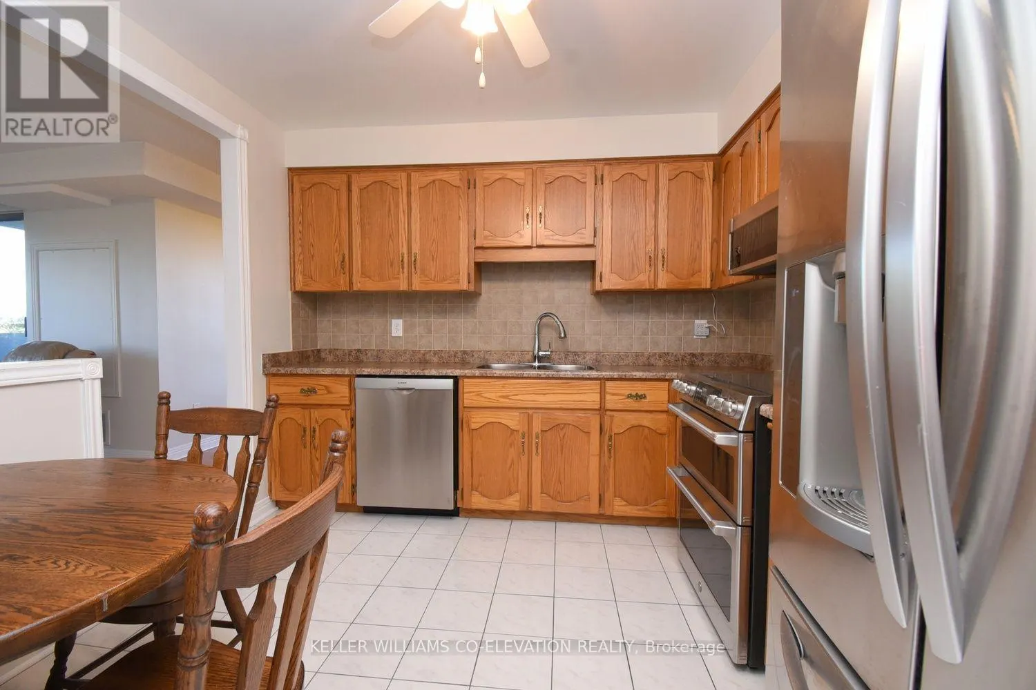 602 - 6 VILLAGE GREEN BOULEVARD