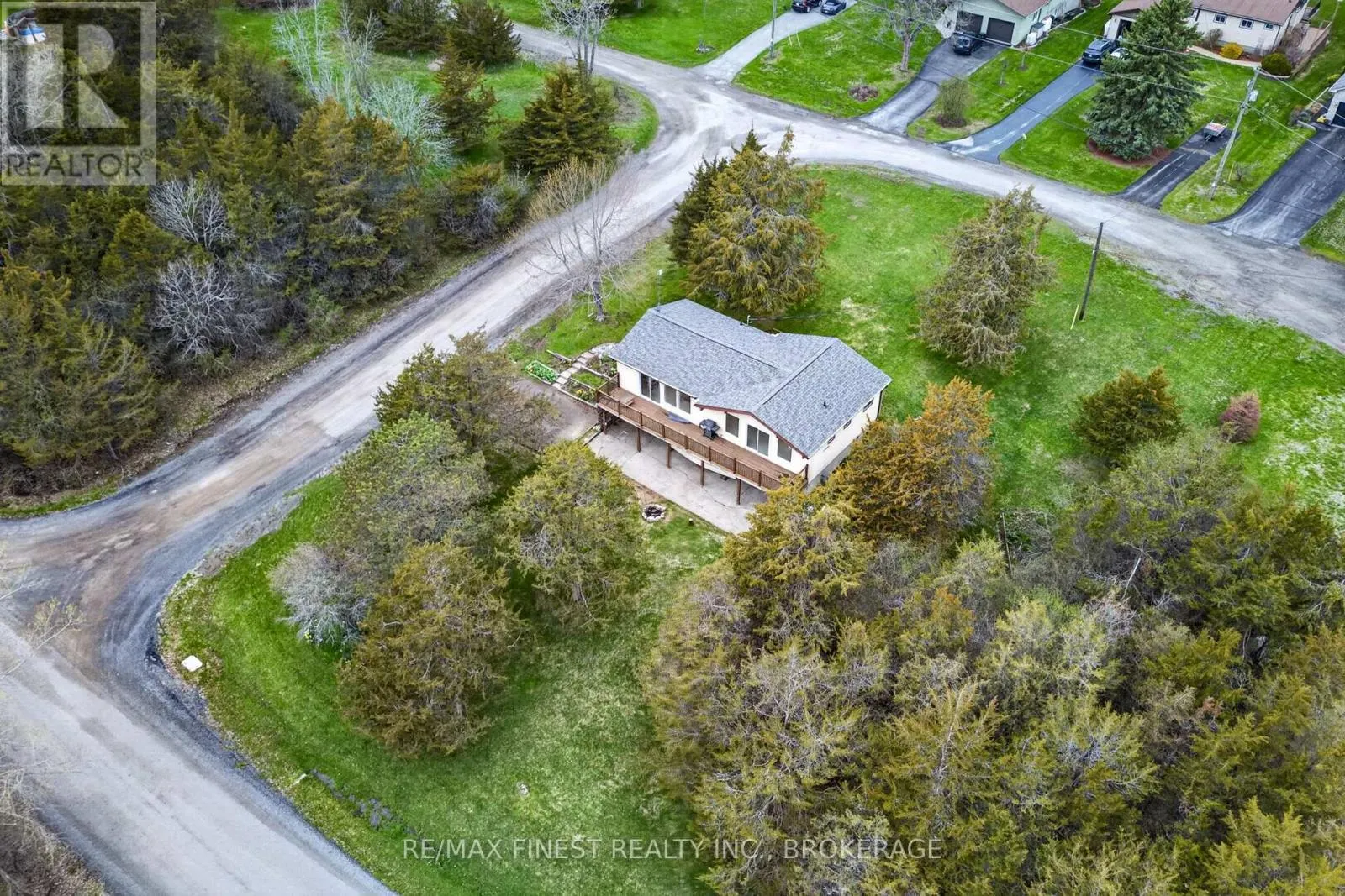 8 SUNRISE COURT